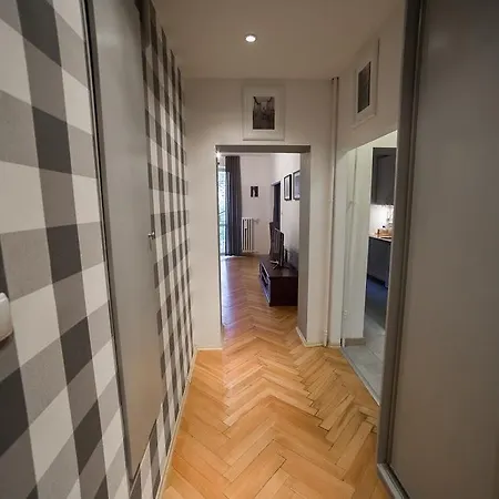 Apartment Stylish Budget *